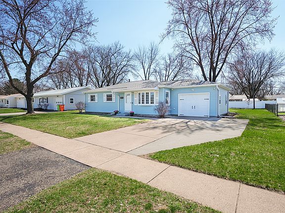 2nd image of 2527 Lynn Avenue