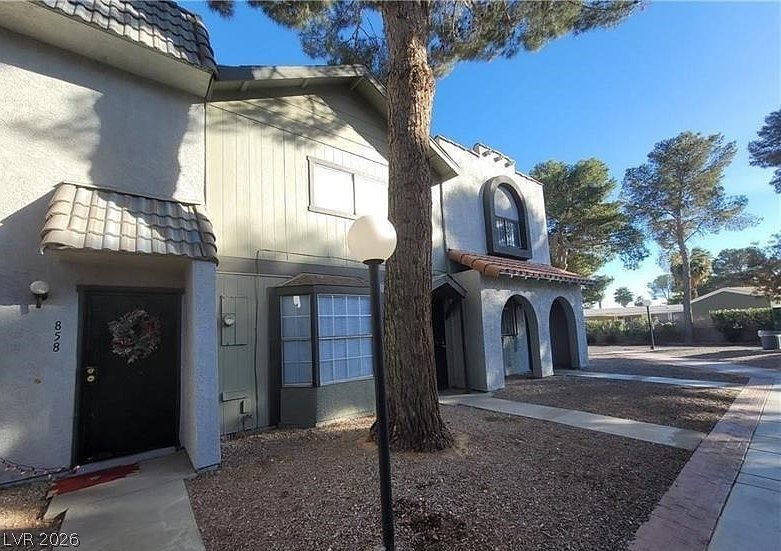 1st image of 854 Stainglass Ln