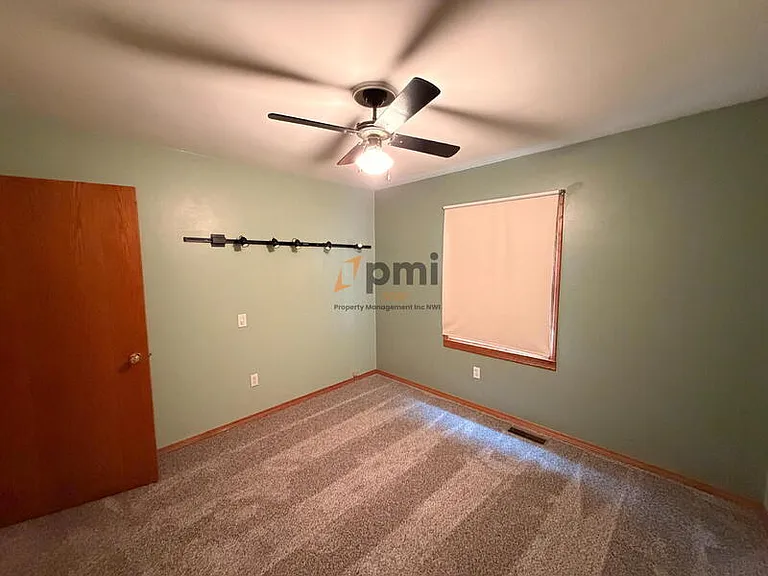 110 W Carrie Ave — Photo 7