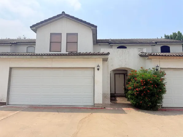 100 E Village Blvd #31, Laredo, TX 78041