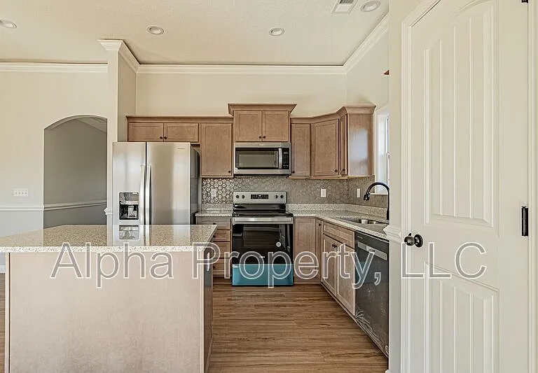 2204 Davenport Ct — Photo 11