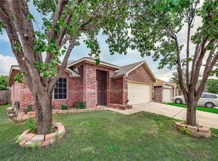 5568 Spring Ridge Dr, Watauga, TX 76137