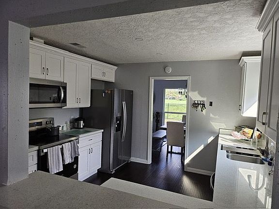 4th image of 3311 Oyster Cove Dr