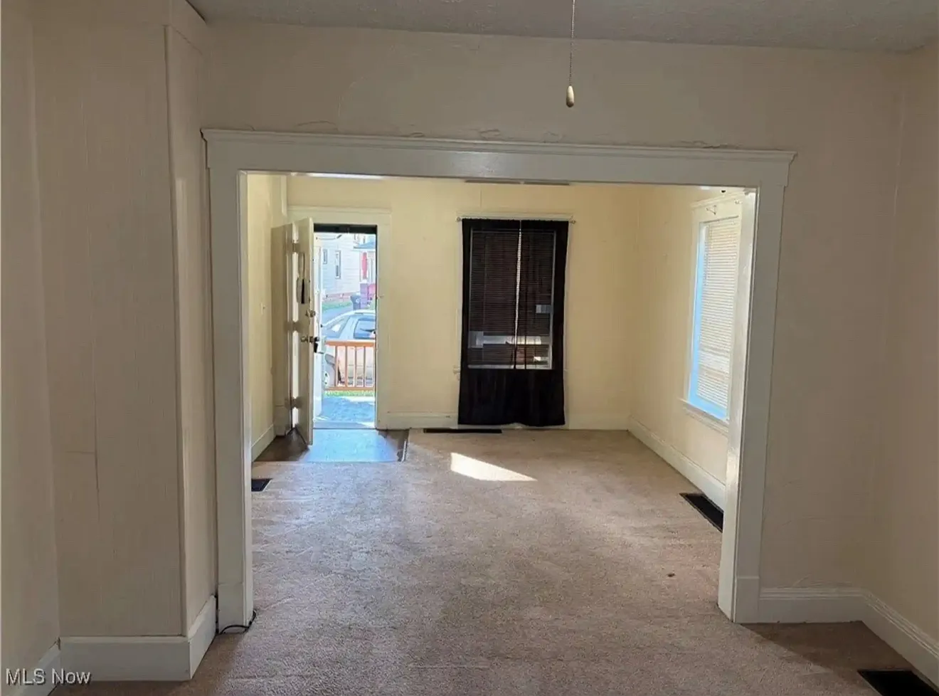 2 bed, 1100 sqft, $950 — Photo 2