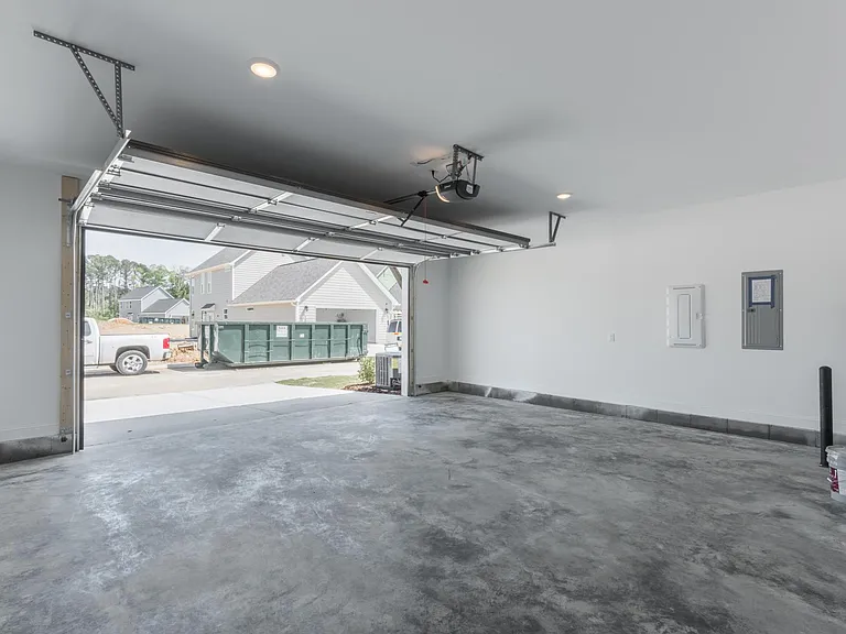 1550 Farmhouse Trl — Photo 32
