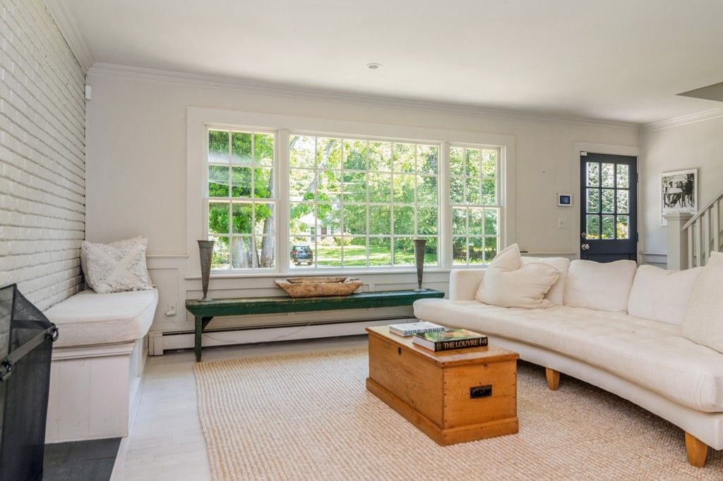  Main Living Area