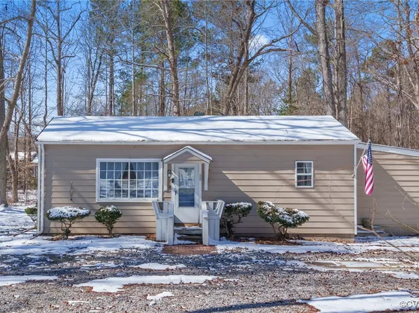 24624 River Rd, North Dinwiddie, VA 23803