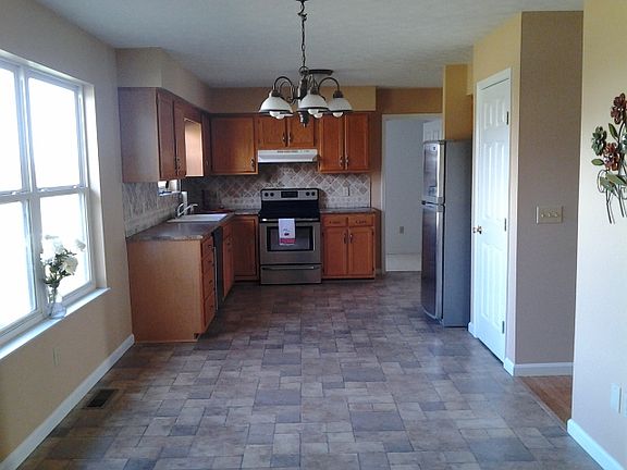 Breakfast room and kitchen