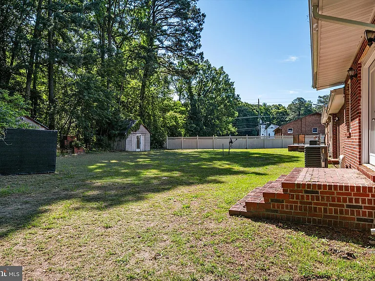108 Wilson Rd — Photo 37