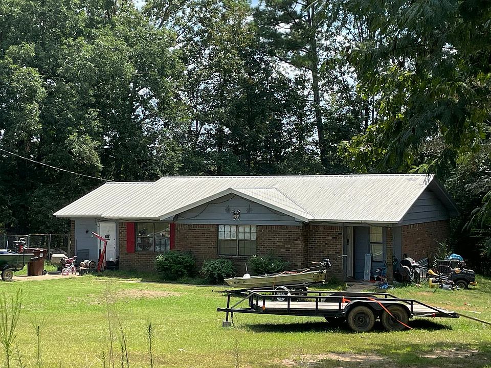 2nd image of 60074 Ausborn Rd