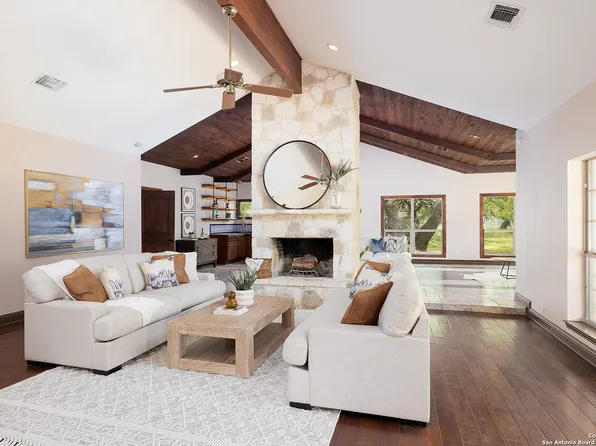 247A AMMANN RD, Boerne, TX 78015