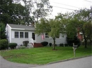 19 Henry St, Salem, NH 03079