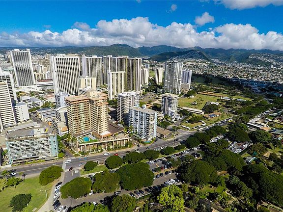 4th image of 204 Kapahulu Ave APT 402