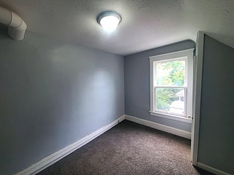 7315 Guthrie Ave — Photo 2