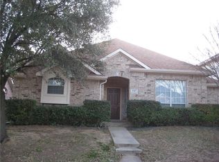 1517 Summers Dr, Cedar Hill, TX 75104