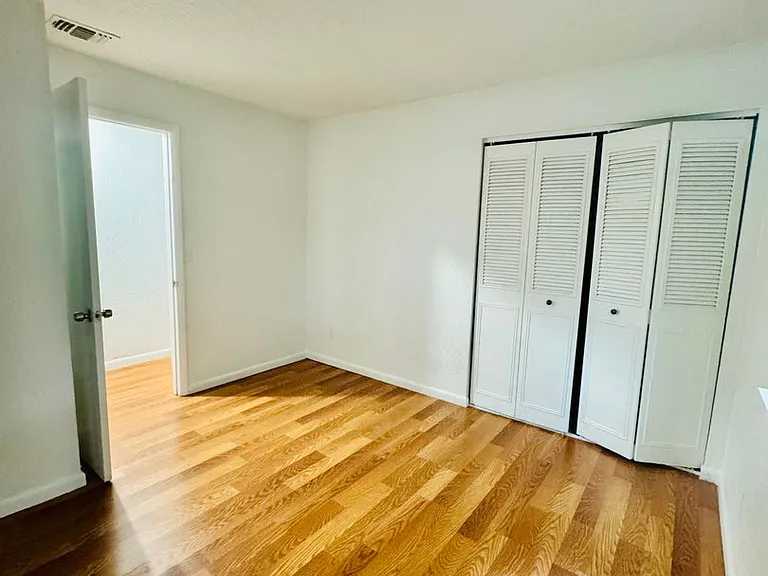 2160 Forest Knoll Dr NE #60102 — Photo 5