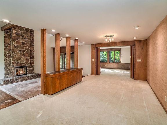 5th image of 4405 Linden Dr