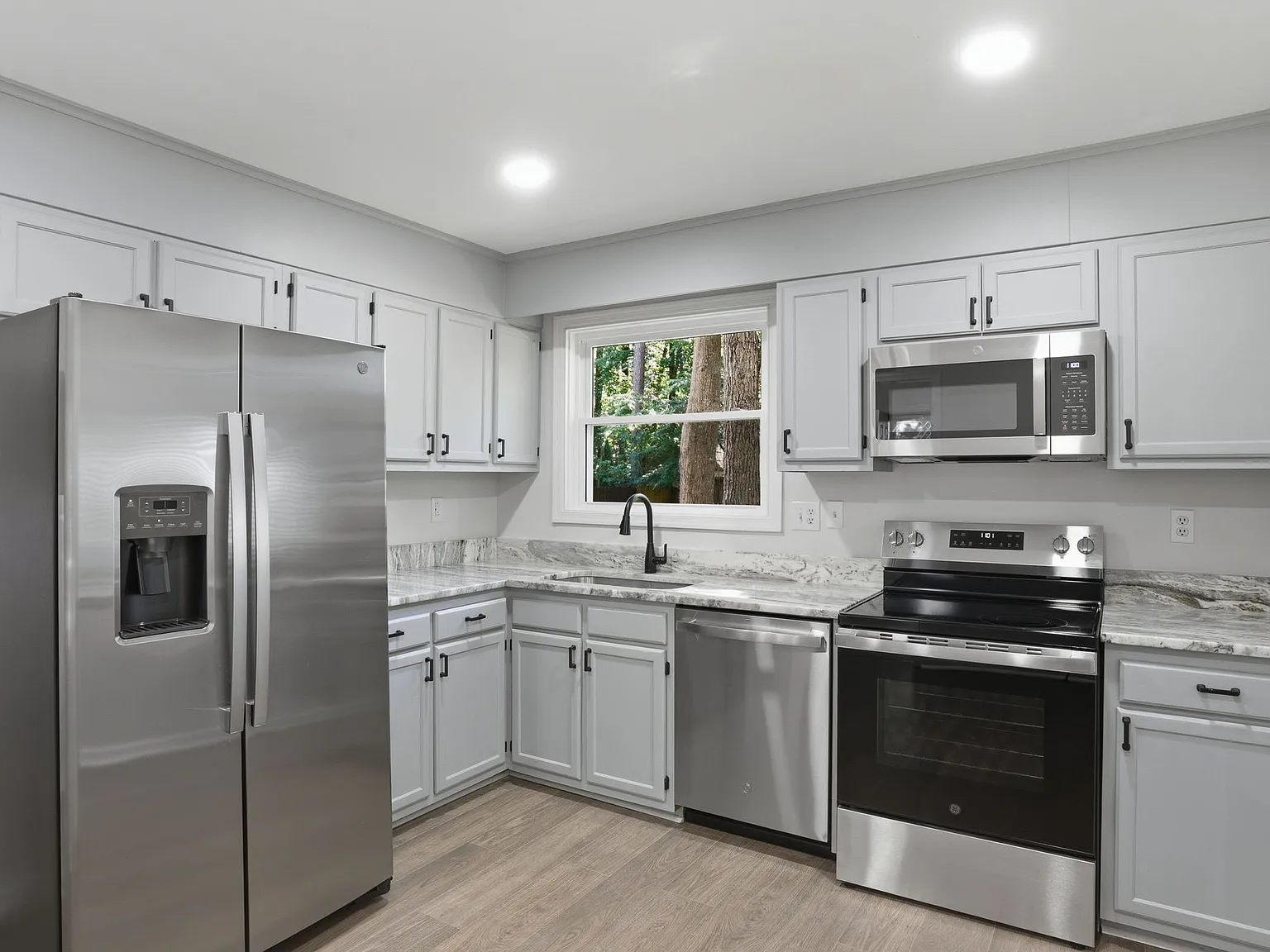 9015 Covewood Road - 1 — Photo 3