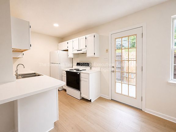 5th image of 1017 Nod St