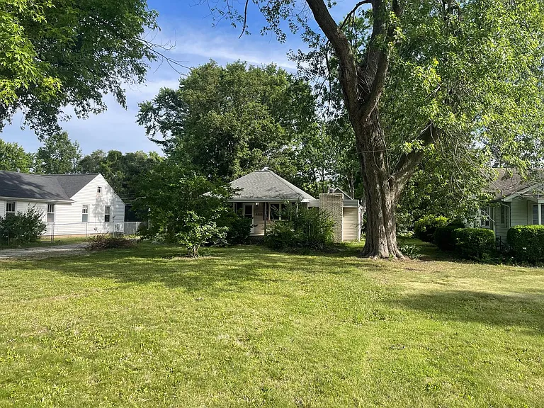 2903 W John St — Photo 2