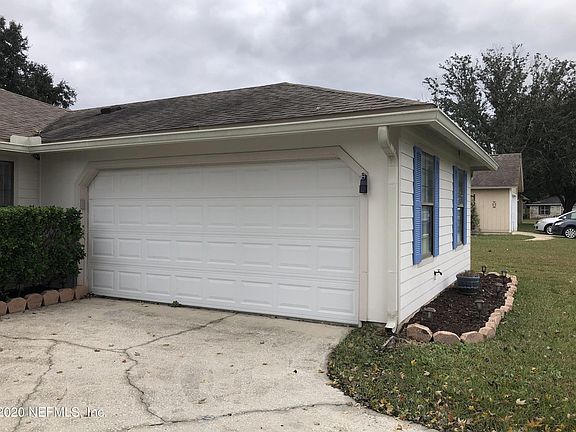 3rd image of 8323 Rockridge Dr