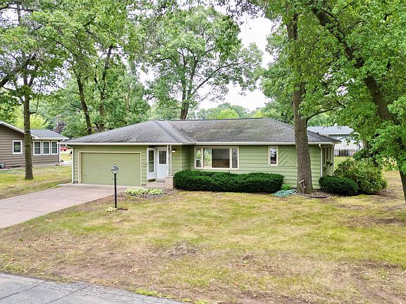 3rd image of 3045 Wedgewood Avenue