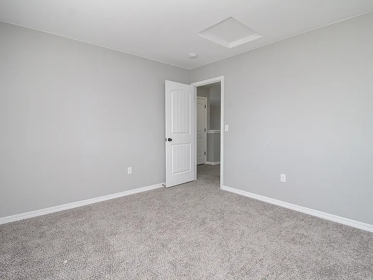 10997 Hidden Prairie Pkwy — Photo 32