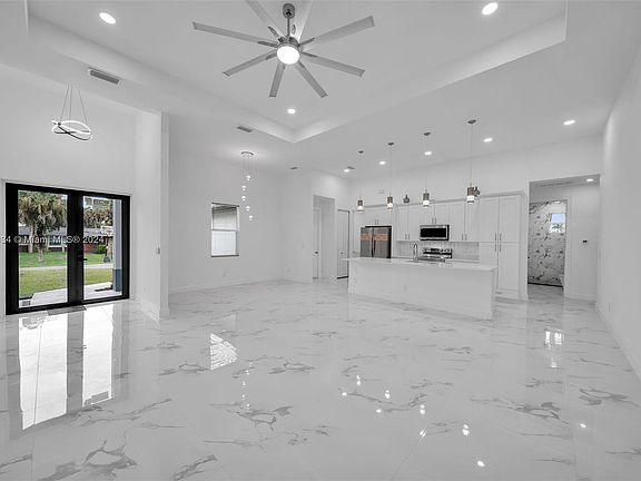 2nd image of 206 Lake Ave