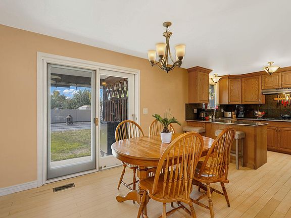 5th image of 1305 W Pinewood Dr