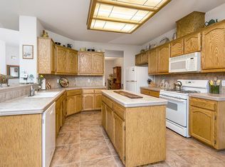 17137 Greenridge Rd, Hidden Valley Lake, CA 95467