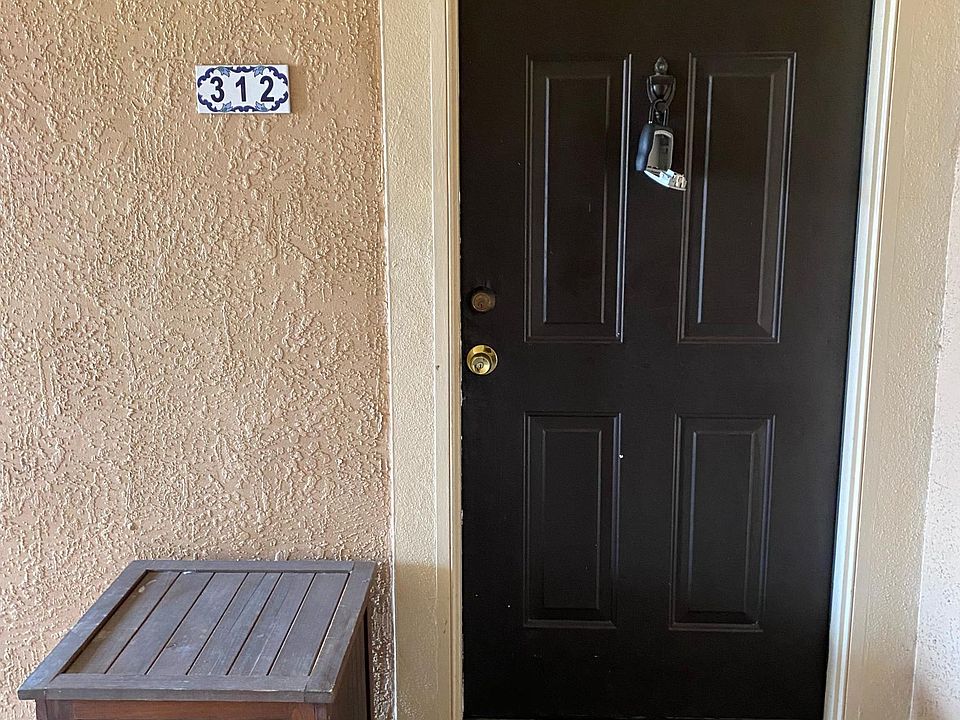 1st image of 5548 Metrowest Blvd Unit 312