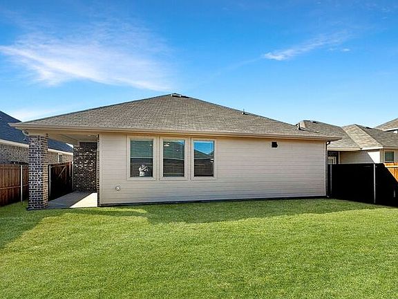 3rd image of 5115 Penrose Dr