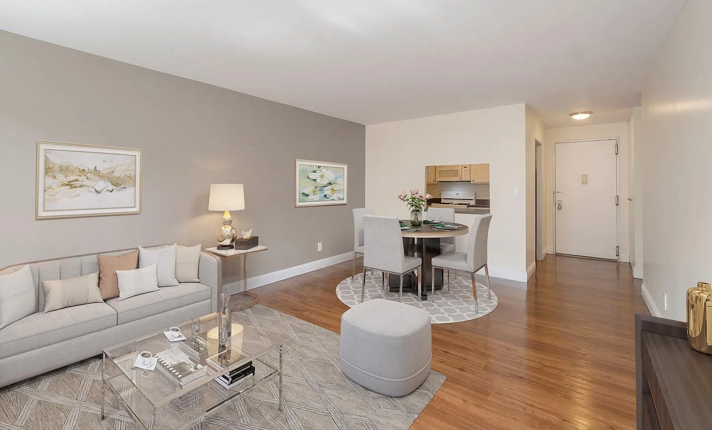 Kent Farm Apartment Homes — Photo 2