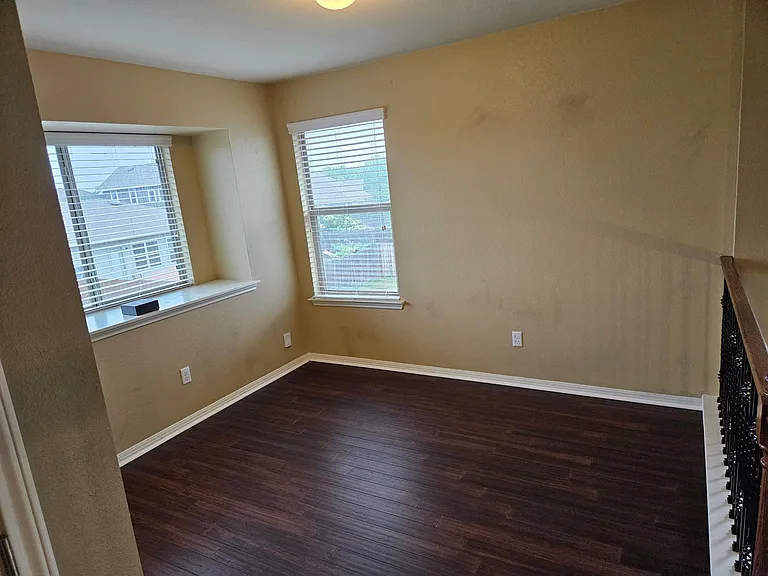 12836 Carillon Way — Photo 33