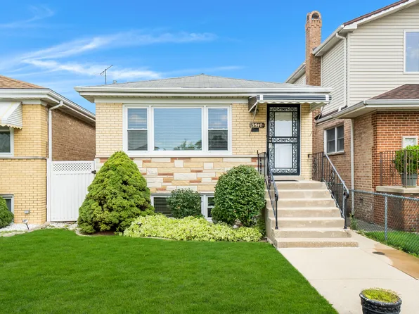 5917 S Moody Ave, Chicago, IL 60638