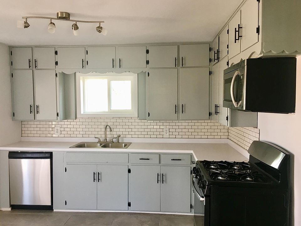 1st image of 902 Lorenzo St #1