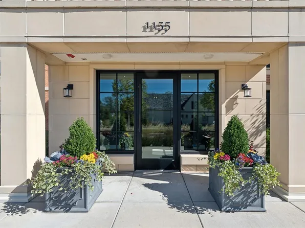 1155 Kelmscott Way Unit 204, Lake Forest, IL 60045