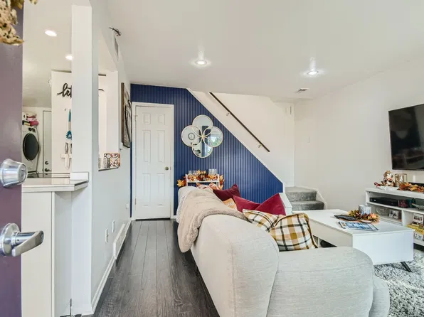 7994 Chase Cir APT 18, Arvada, CO 80003