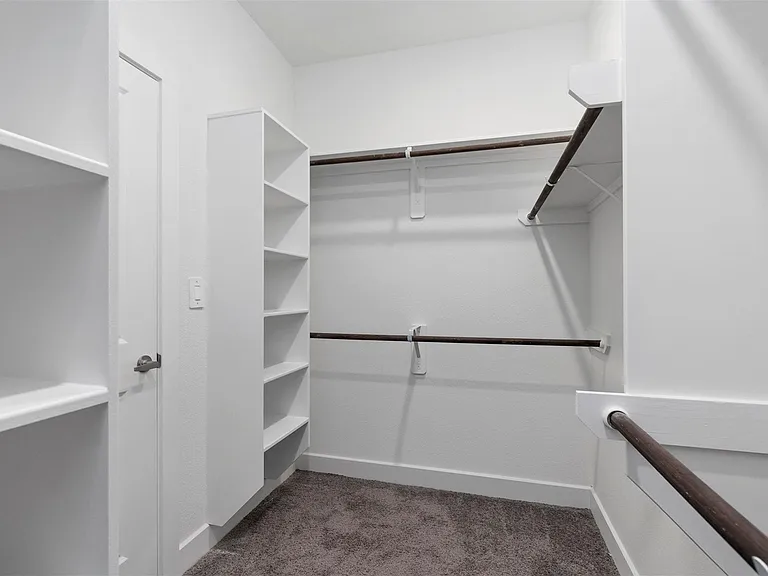 906 Golden Willow — Photo 22