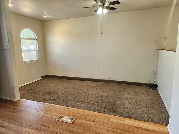 3rd image of 52 Loch Lomond Ln