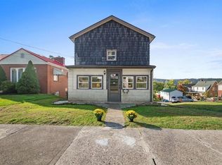 318 Rosslyn Ave, Springdale, PA 15144