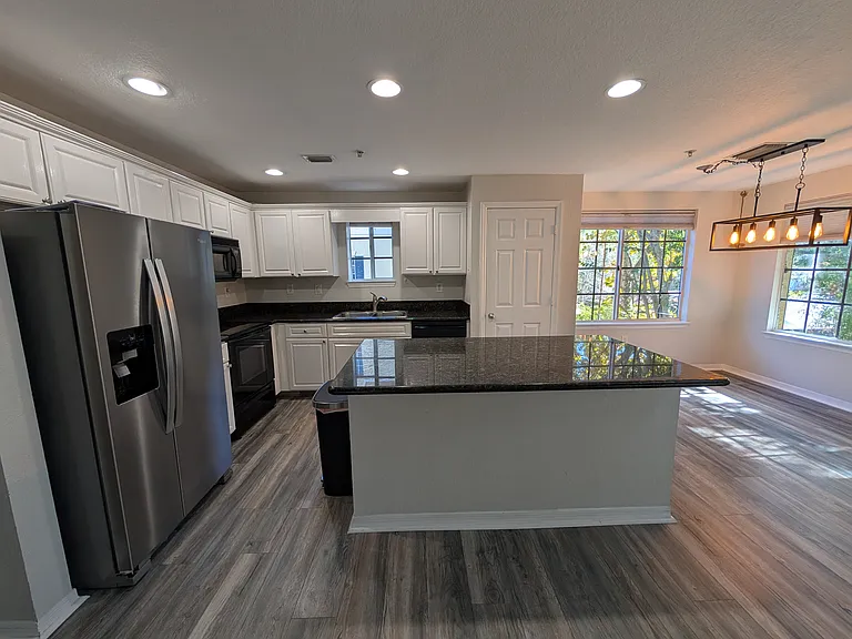 5202 Hampton Beach Pl — Photo 6