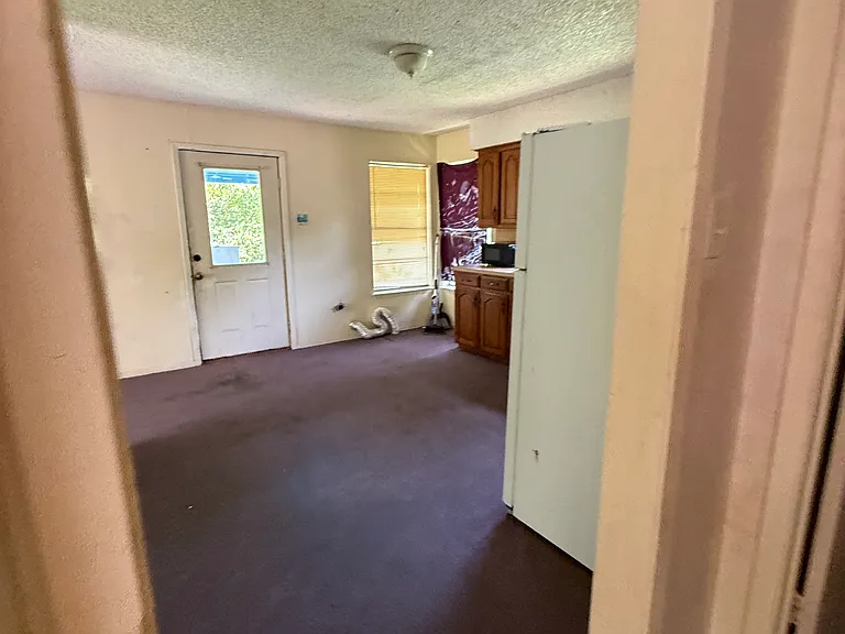 374 W Blackbourn St — Photo 15