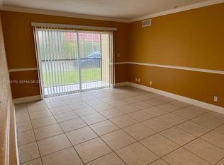 2850 NW 55th Ave APT 1B, Fort Lauderdale, FL 33313