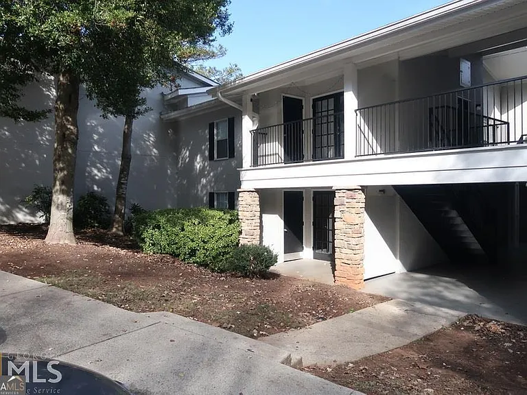 1150 Collier Rd NW #H9 — Photo 2