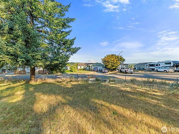 2nd image of 13614 Cedar Cir E