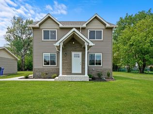 7734 Banks St, Justice, IL 60458