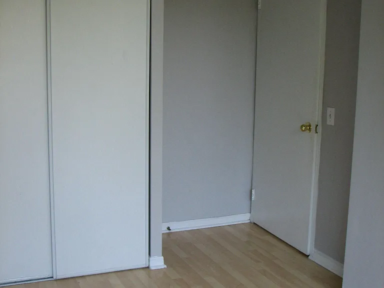 81 Townsgate Dr #306 — Photo 5