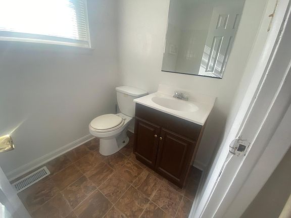 3rd image of 659 50th St