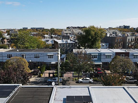3rd image of 660 Williams Avenue